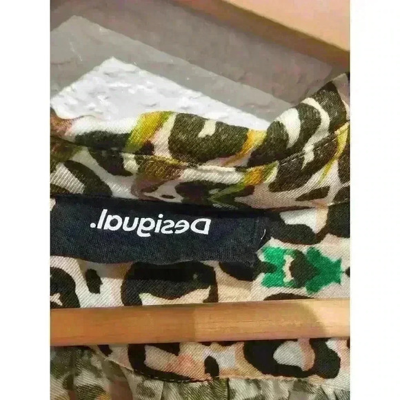 Designated Leopard Xl Blouse - Picture 4 of 4